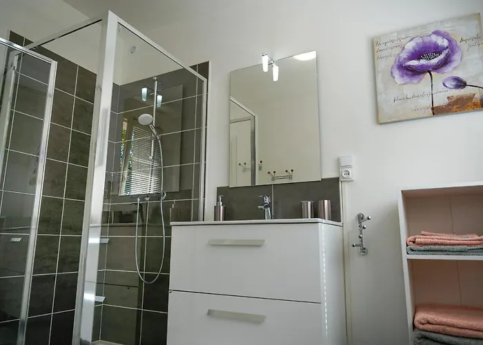 Aux Peupliers Bed & Breakfast Le Malzieu-Ville